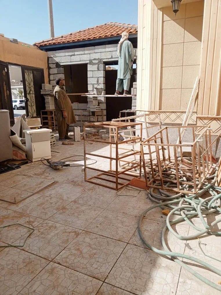 تركيب أسقف قرميد للملاحق في شمال الرياض 