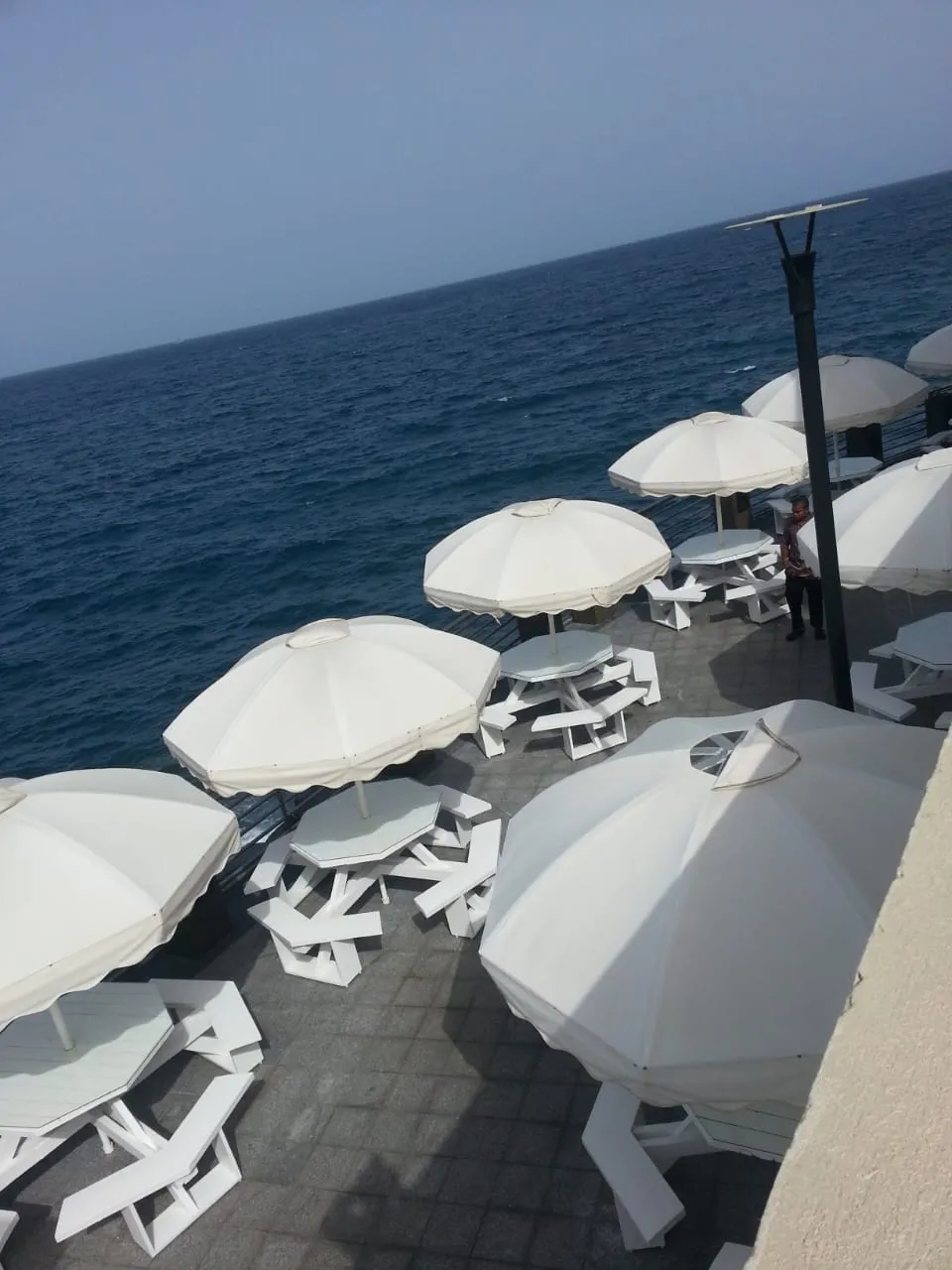 مظلات وسواتر حي النخيل بشمال الرياض 