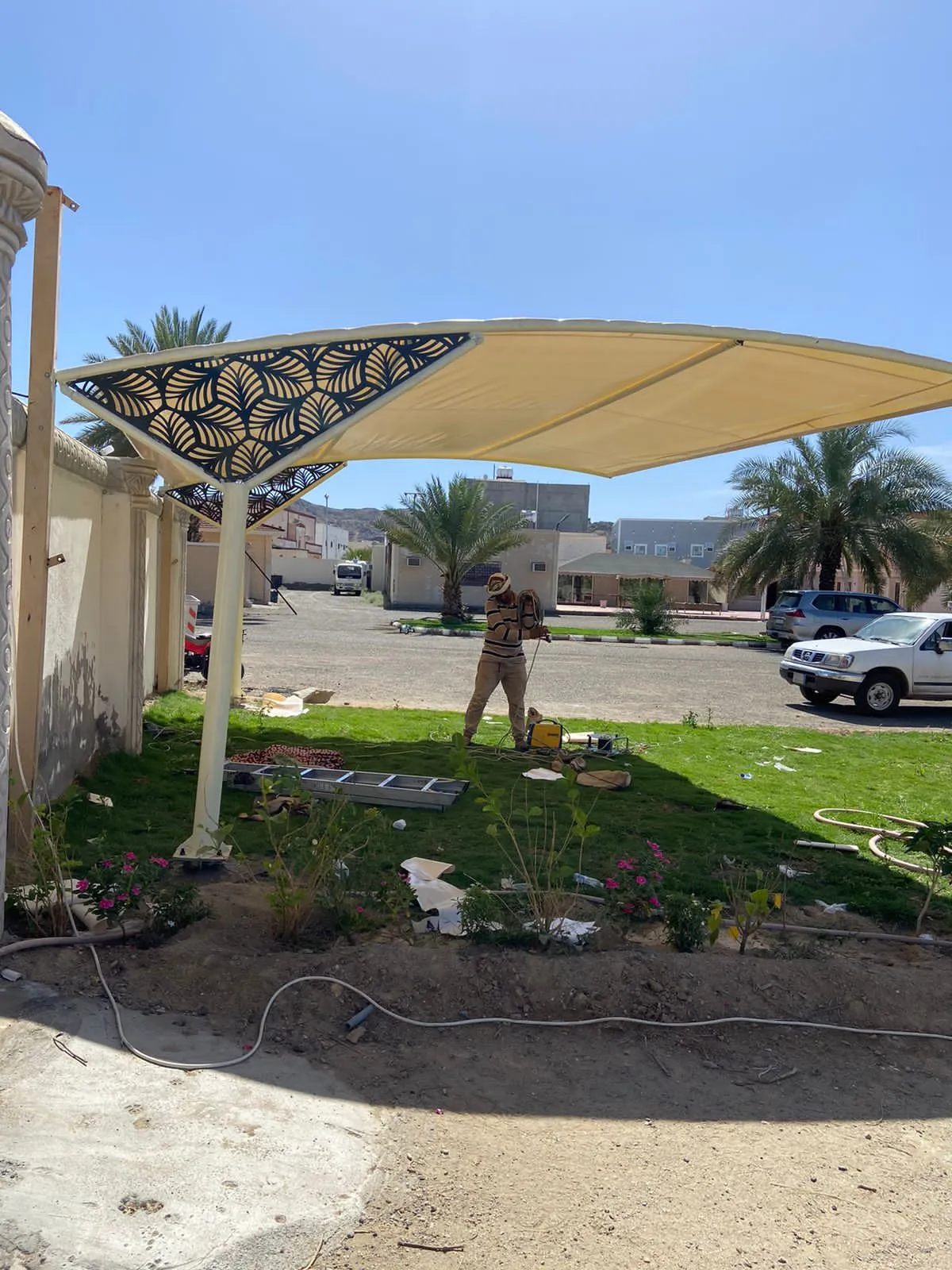 تركيب مظلات معلقه فاخرة في شمال الرياض وجميع مناطق المملكة 