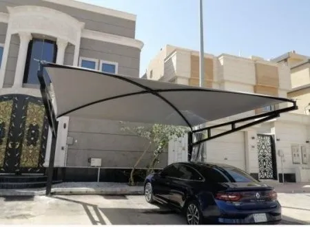 تركيب مظلات سيارات حديثة وفعالة في شمال الرياض 