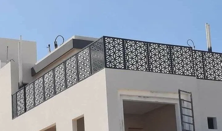 حداد لتركيب سواتر قص وتركيب سواتر ليزر شمال الرياض 