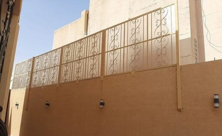 حداد لتركيب سواتر قص وتركيب سواتر ليزر شمال الرياض 