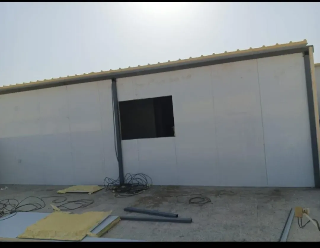 مقاول بناء ملاحق خارجية حديثة في الرياض 
