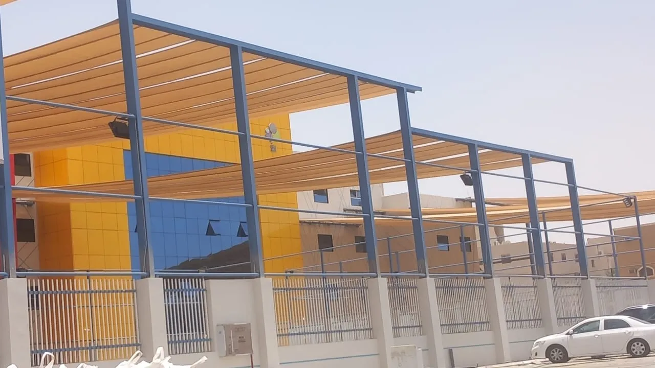 تركيب مظلات وسواتر في غرب الرياض 