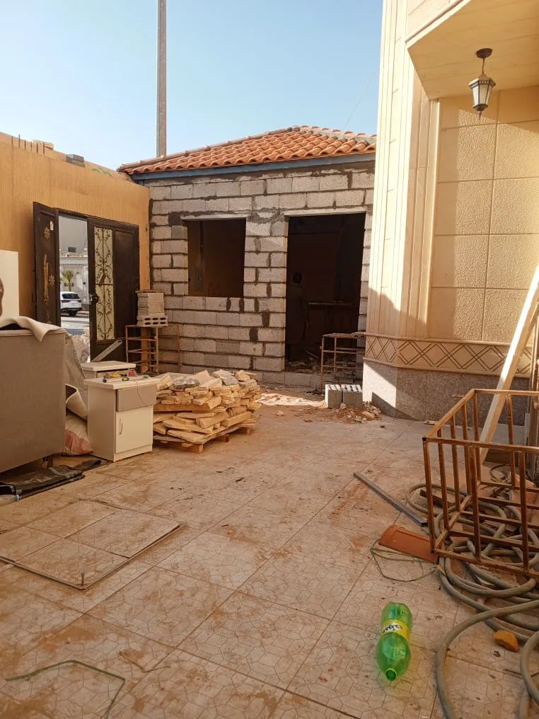 تركيب أسقف قرميد للملاحق في شمال الرياض 