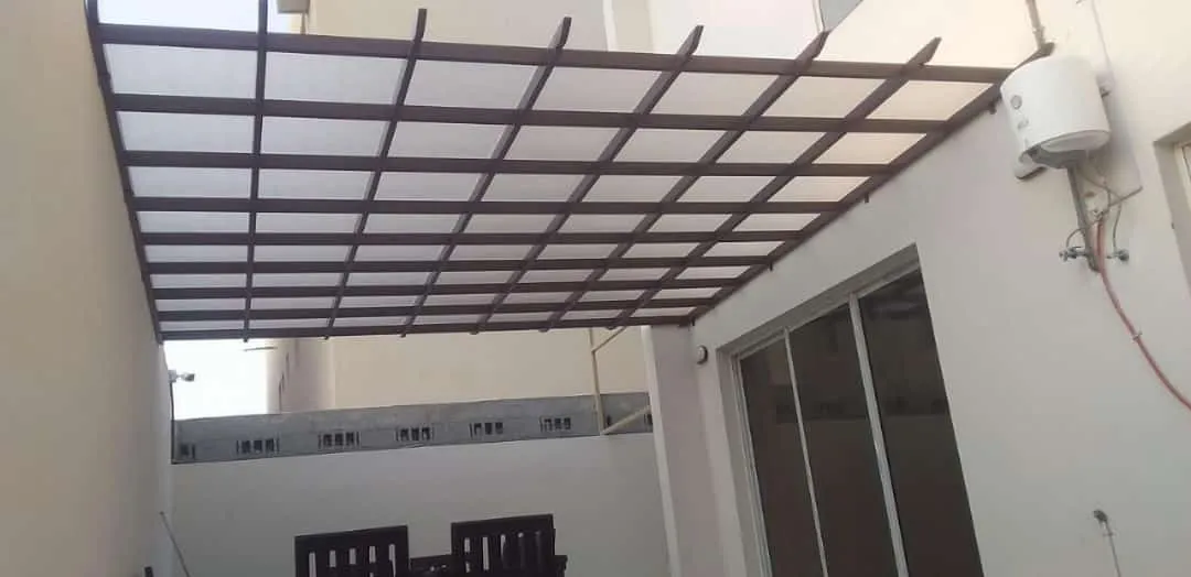 مظلات خارجية للمنازل في حي اشبيليا بالرياض 