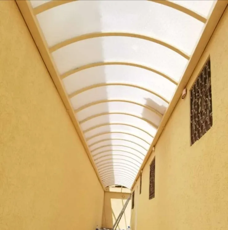 مظلات لكسان في شمال الرياض 