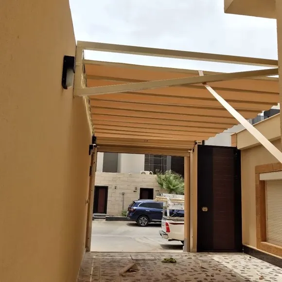 مظلات سحب يدوي ومظلات خزانات بالرياض :حلول تظليل عملية 